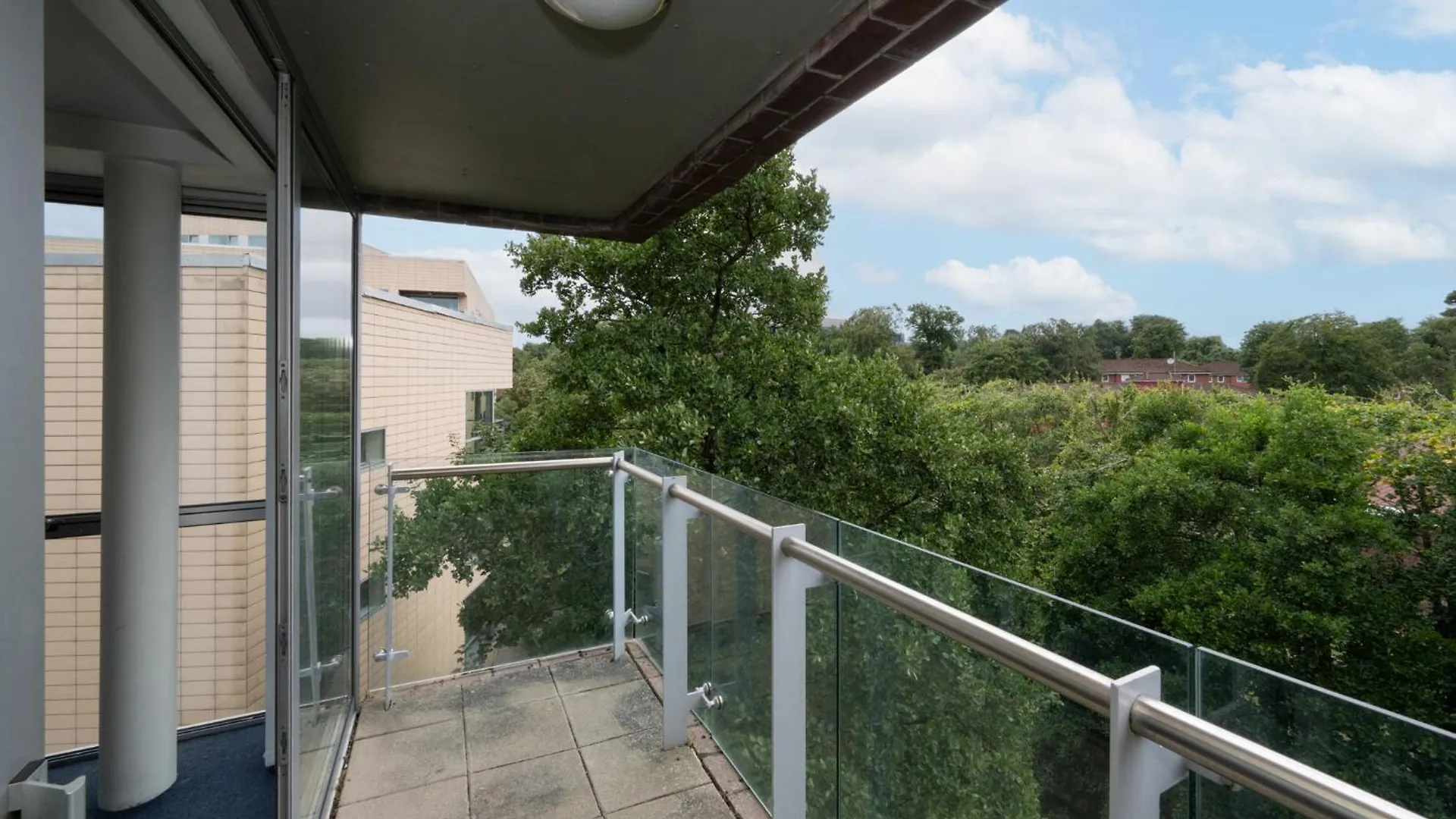 Victoria Mills - Ucc Summer Beds Cork Apartment